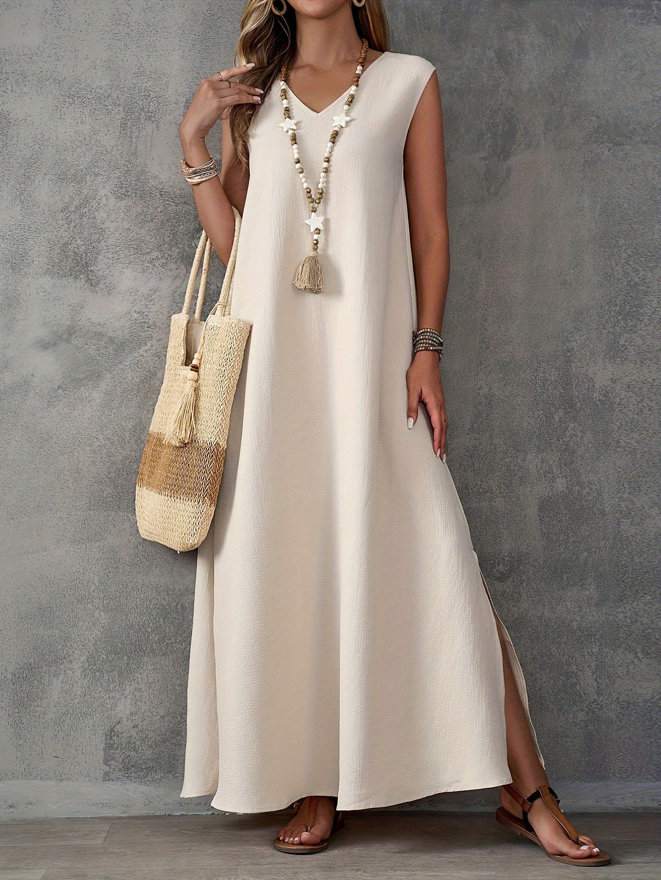 Women's Maxi Dress – Relaxed Fit – V-Neck – Sleeveless – Side Slits – Cotton Blend