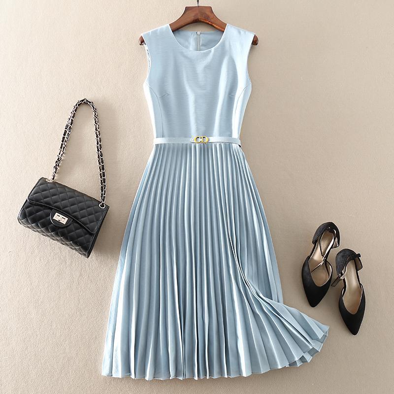 Dress for Women – Sleeveless Midi Dress – Flattering Cut – Pleated Skirt – Exclusive Fabric