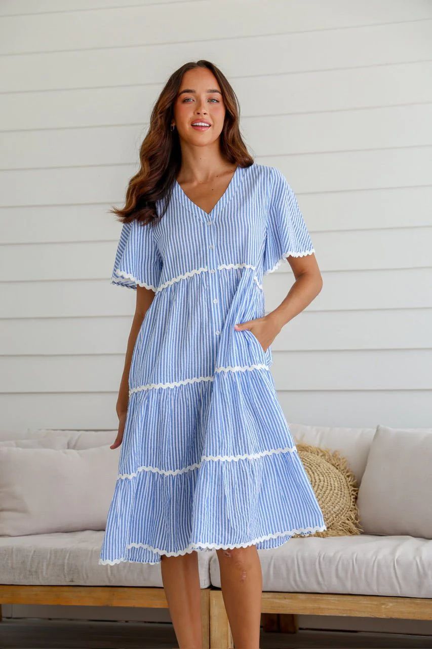 Dress for Women – V-neck – Loose Fit – Lace Trim – Knee-length with Ruffles