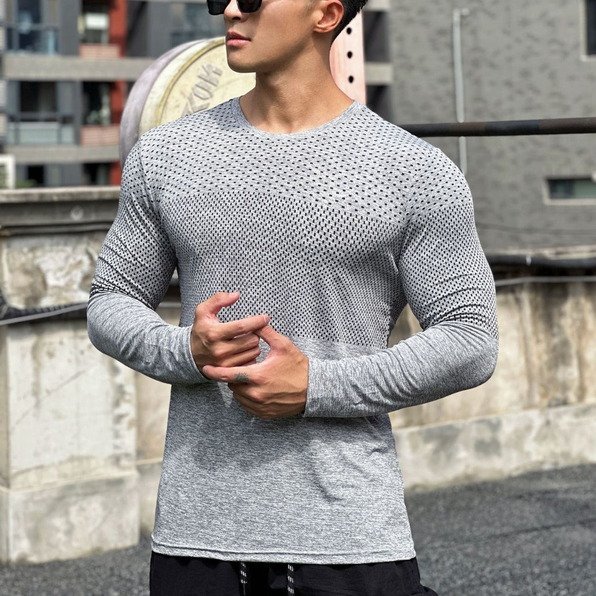 Men's Training Shirt – Slim Fit – Breathable Mesh – Long-Sleeve Athletic Comfort