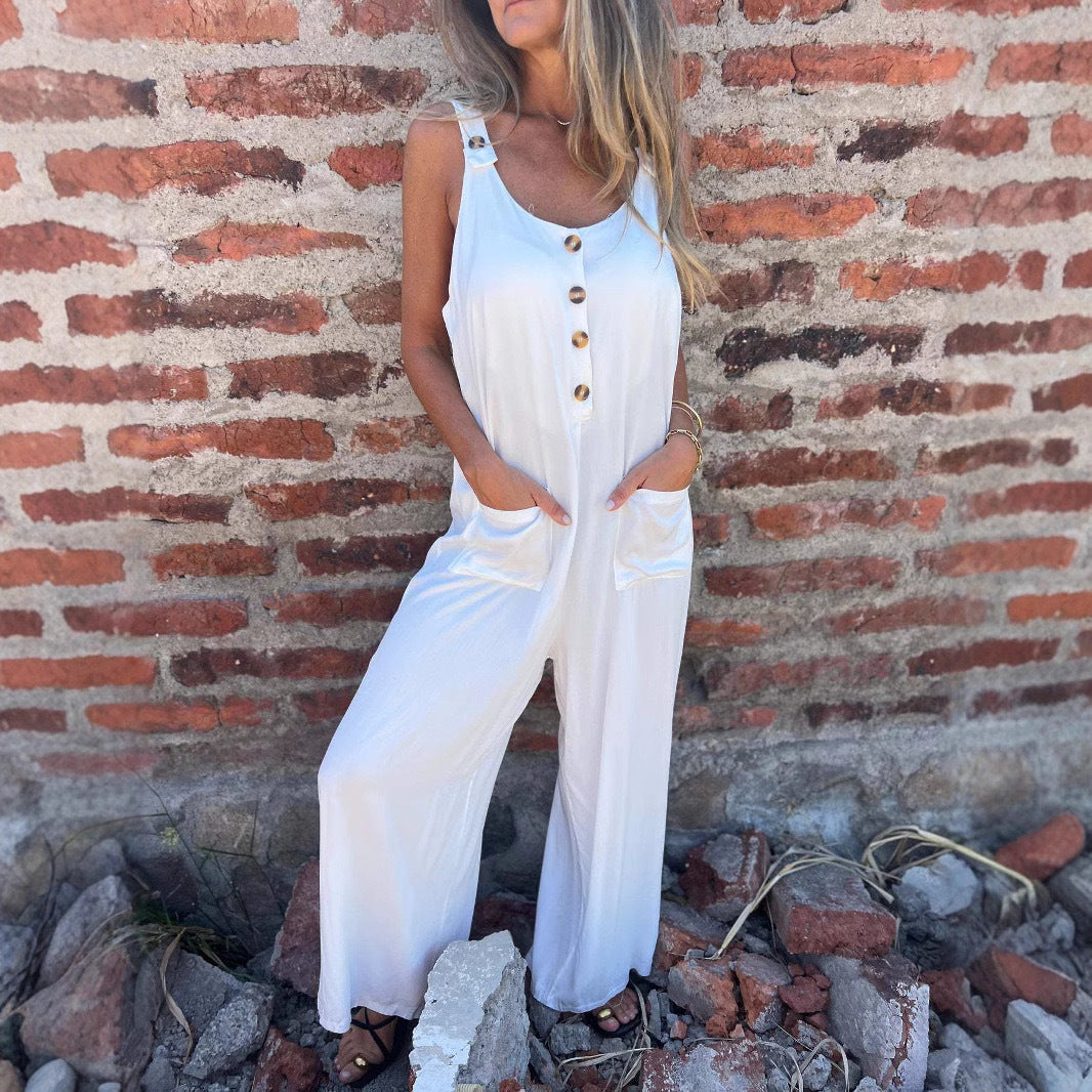 Women's jumpsuit – relaxed fit – wide legs – breathable fabric – decorative buttons