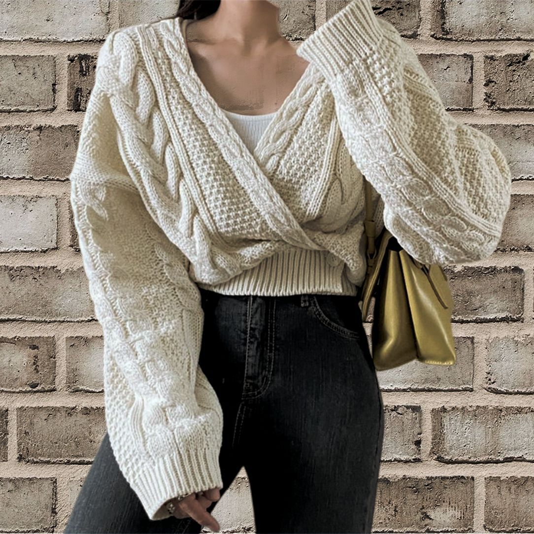 Women's Cardigan – Relaxed Fit – Wool Blend – Crop Length – Cable Knit – Buttons