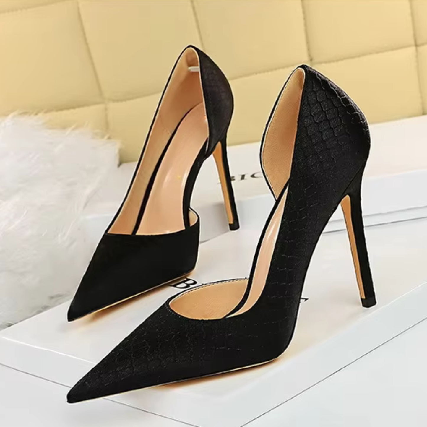 Women's Stiletto Heels – Pointed Toe – Elegant Patterned Design – High Slim Heels