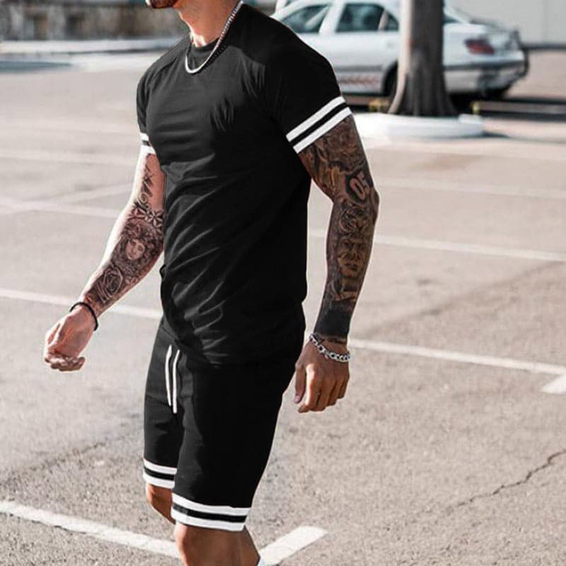 Men's Two-Piece Set - Short-Sleeved Round Neck T-Shirt - Elastic Drawstring Shorts