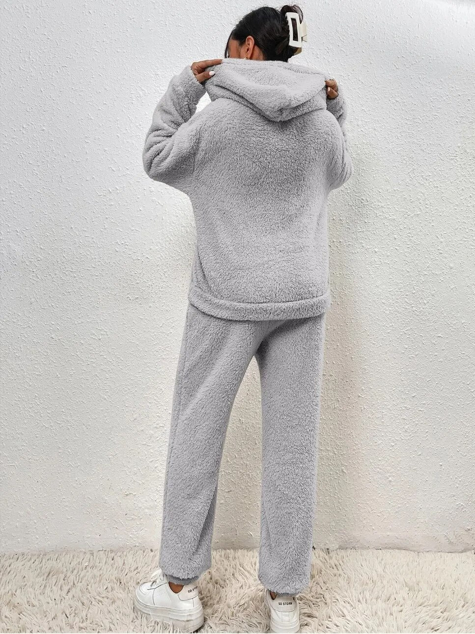 Women's Hoodie – Soft Sherpa Fleece – Relaxed Fit – Long-Sleeved and Warm