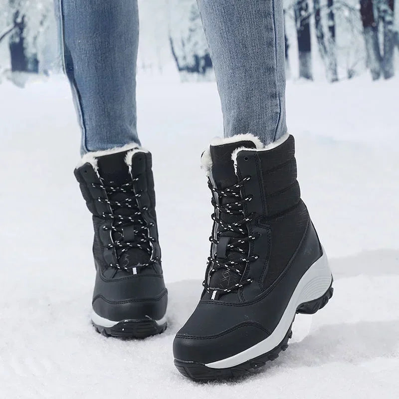 Women's Snow Boots – Mid-Calf – Water-Repellent – Lined with Faux Fur – Lace-Up – Platform Sole
