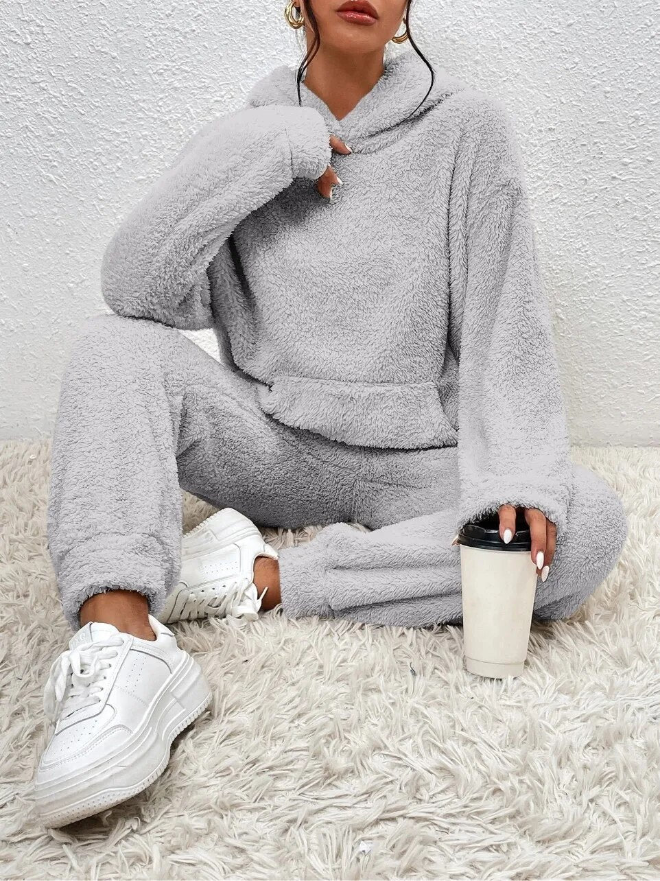 Women's Hoodie – Soft Sherpa Fleece – Relaxed Fit – Long-Sleeved and Warm
