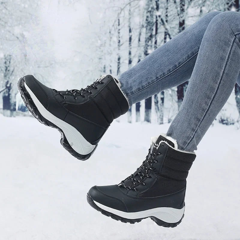 Women's Snow Boots – Mid-Calf – Water-Repellent – Lined with Faux Fur – Lace-Up – Platform Sole