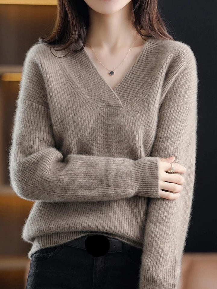 Women's Sweater – Soft Knit – Relaxed Fit – V-neck – Ribbed Edges
