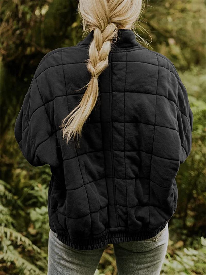 Jakke med glidelås, lommer og quilting for kvinner
