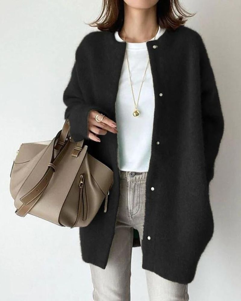 Women's Cardigan – Oversized Fit – Soft Knit – Front Buttoning – Comfort Layer