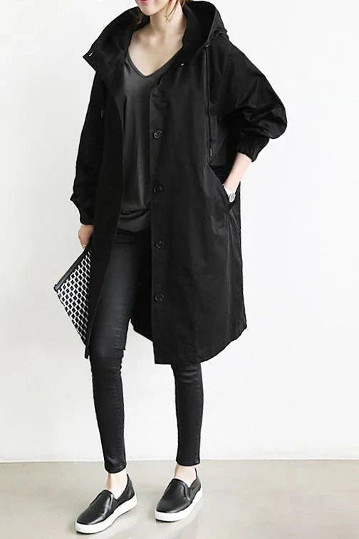 Dame Trenchcoat - Lang Passform - Hette og Knapper - Justerbare Mansjetter - Lommer