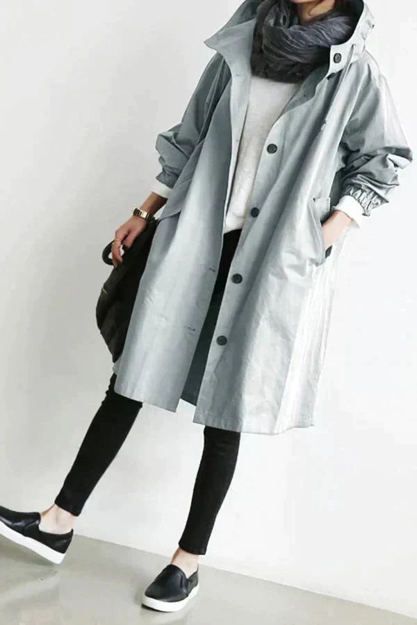 Dame Trenchcoat - Lang Passform - Hette og Knapper - Justerbare Mansjetter - Lommer