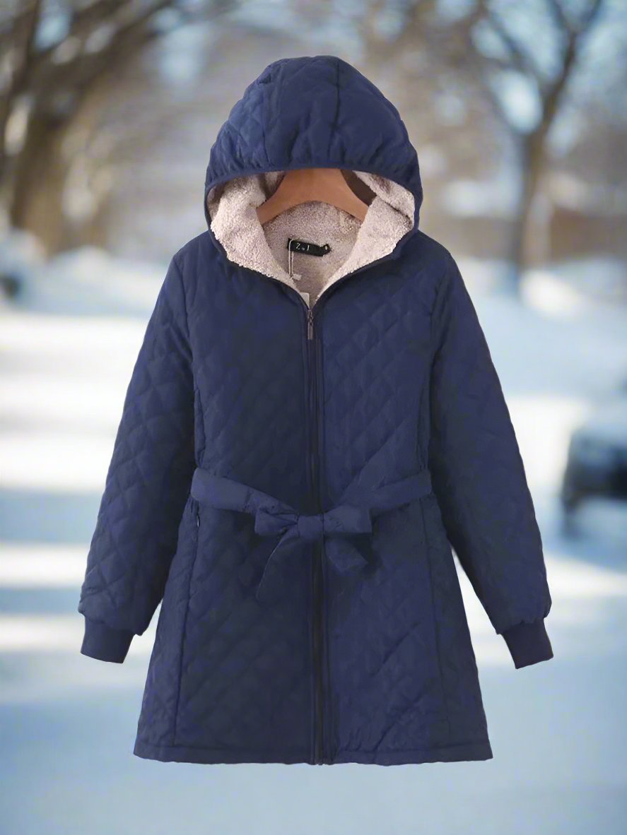 Dame Parkas - Lang Quilted Jakke med Hette - Vattert og Fôret - Knytebelte for Perfekt Passform