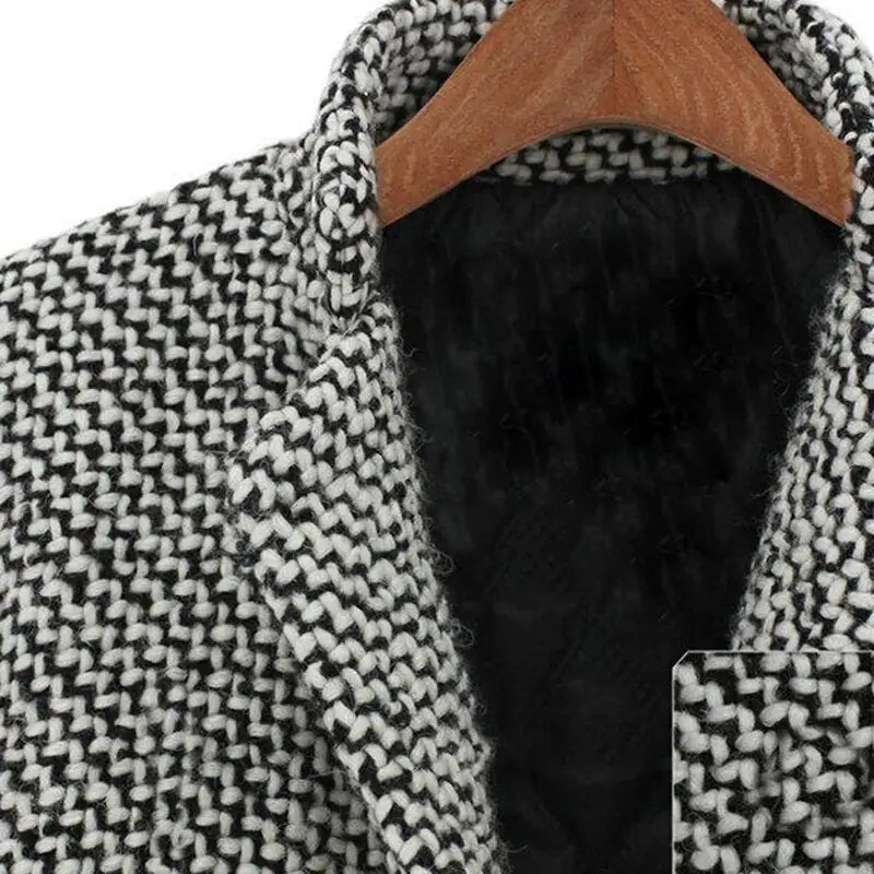 Women's Houndstooth Coat - Wool Blend - Classic Cut - Midi Length - Button Closure