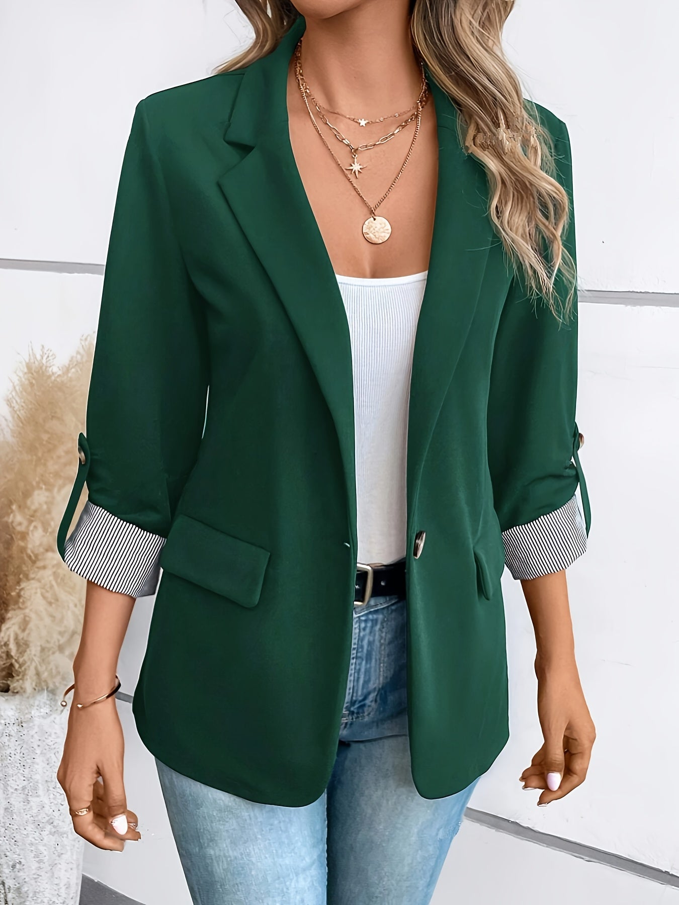 Women's Blazer – Tailored Fit – Single-Breasted – Notch Lapel – Flap Pockets