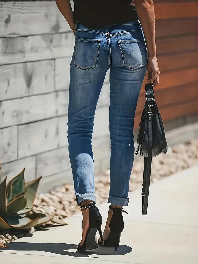 Kelly - Jeans with a "worn look