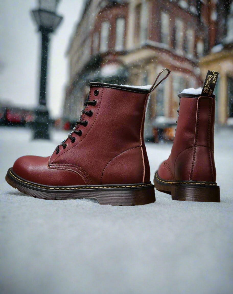 Women's Leather Boots – Lacing – Robust Design – Thick Sole for Good Grip