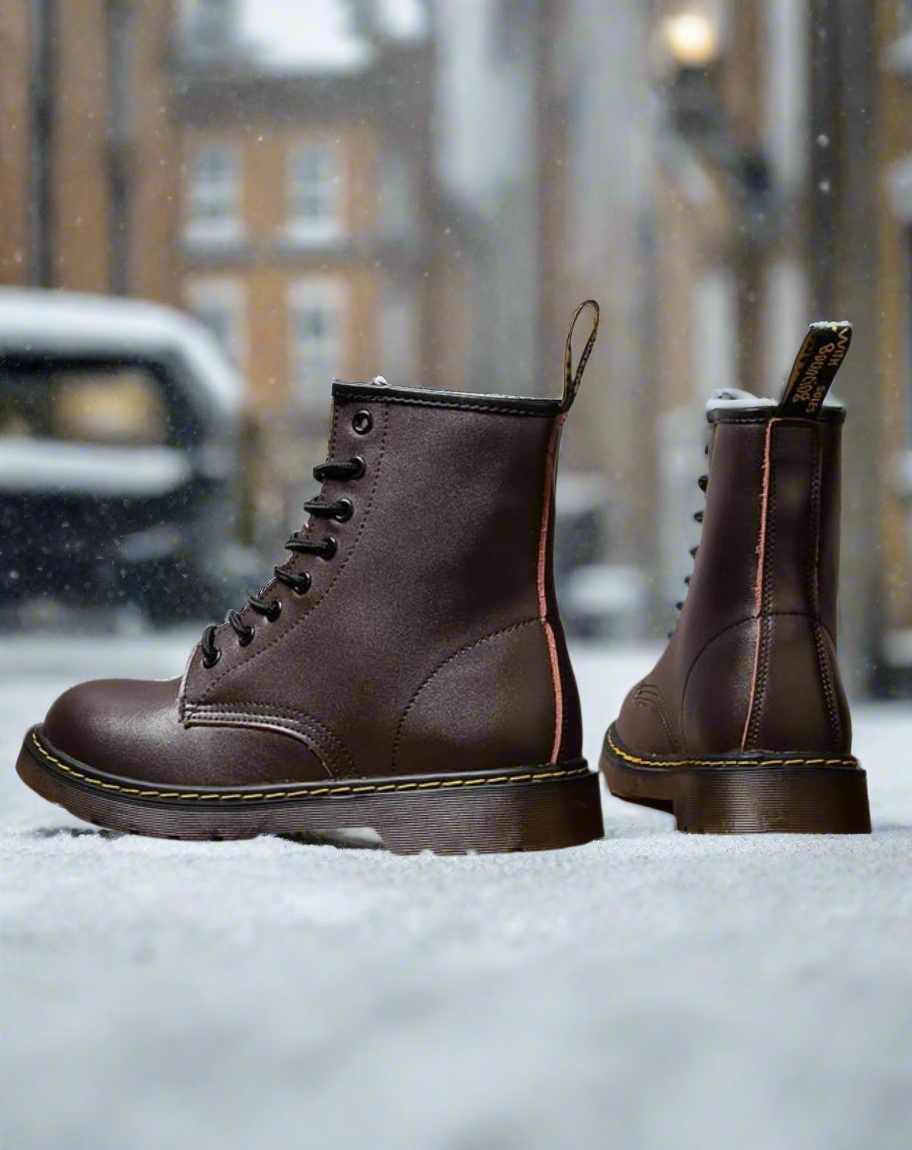Women's Leather Boots – Lacing – Robust Design – Thick Sole for Good Grip