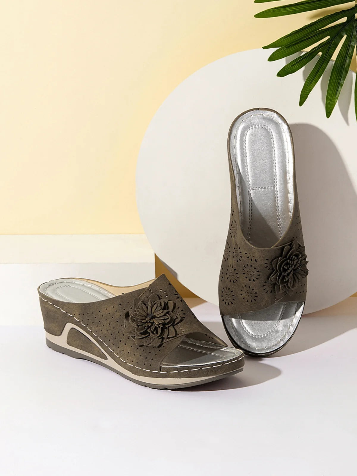 Women's Wedge Sandals – Open Toe – 3D Floral Pattern – Comfort Design
