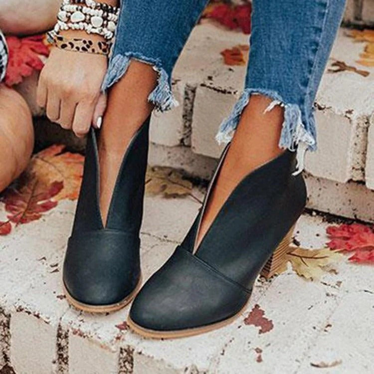 Women's Ankle Boots – Close Fit – Matte Finish – Block Heel – V-Neckline