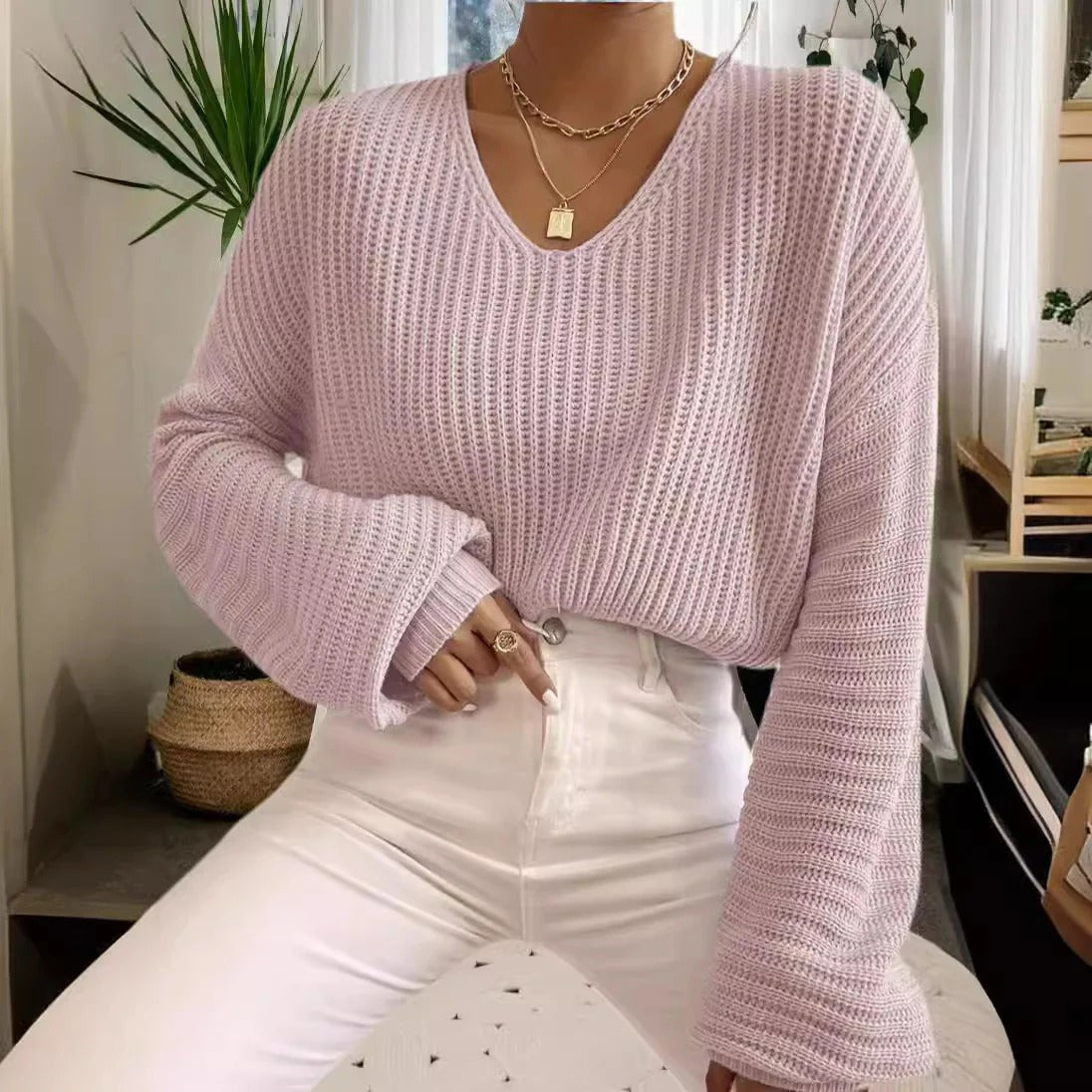 Women's Sweater – Relaxed Fit – Ribbed Knit – Wide V-Neck – Long Sleeves