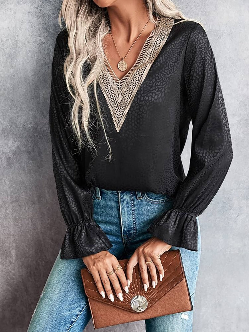 Women's Blouse – Jacquard Structure – Lace V-neck – Wide Cuffs – Relaxed Fit