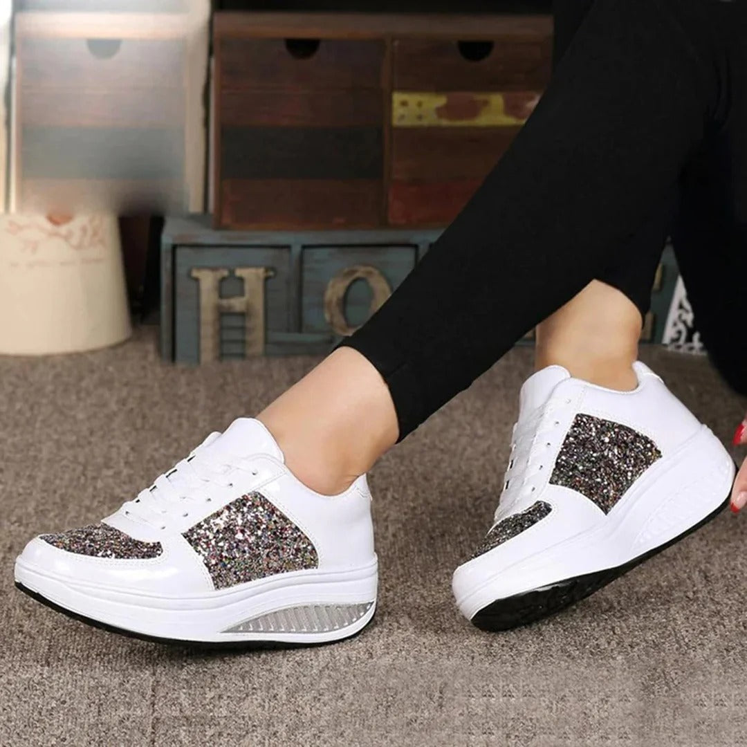 Women's Sneakers – Platform Sole – Glitter Details – Glossy Finish – Low Model