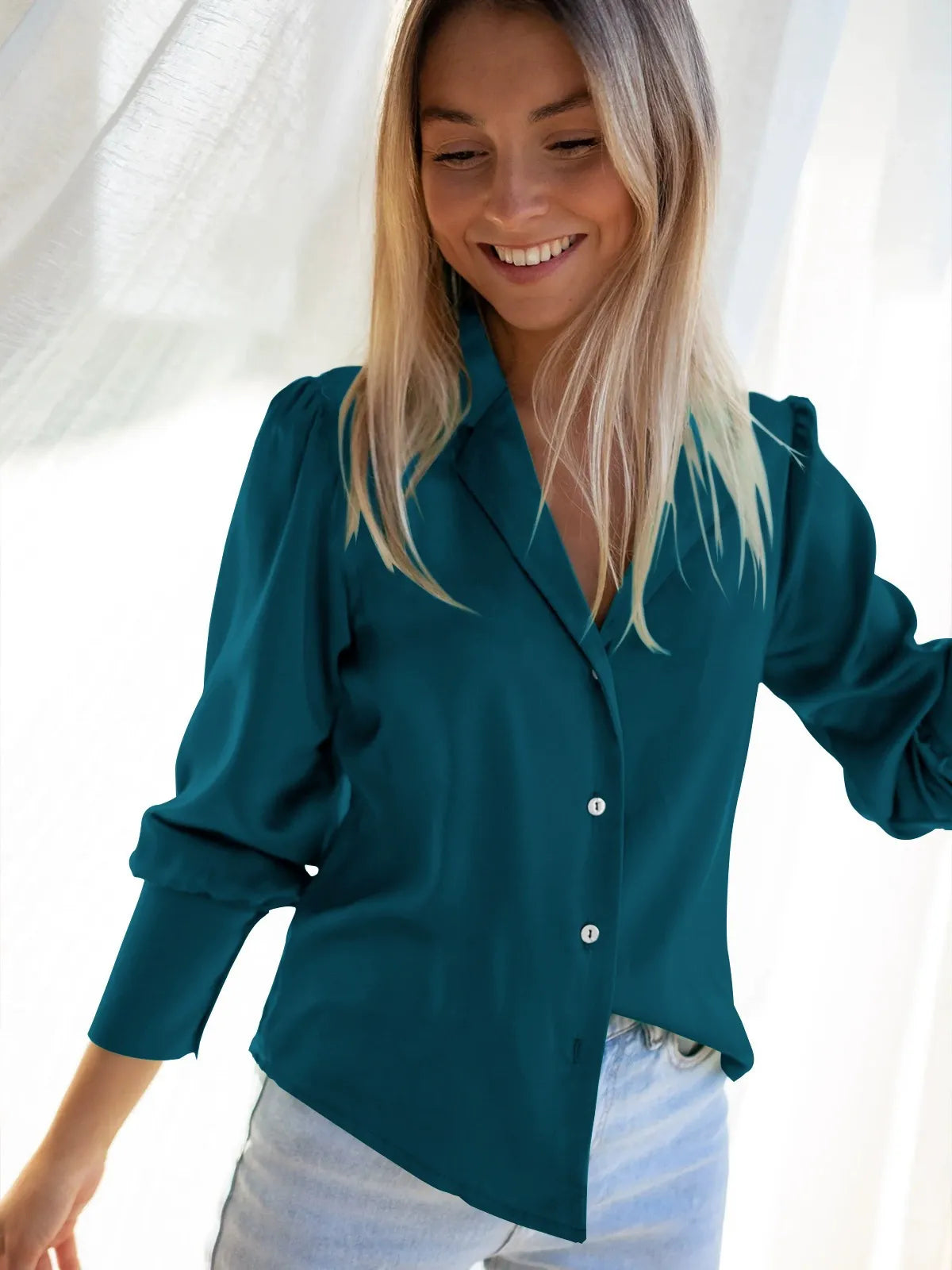 Women's Blouse – Relaxed Fit – Long Sleeved – Front Buttons – Collar – Elegant Drape