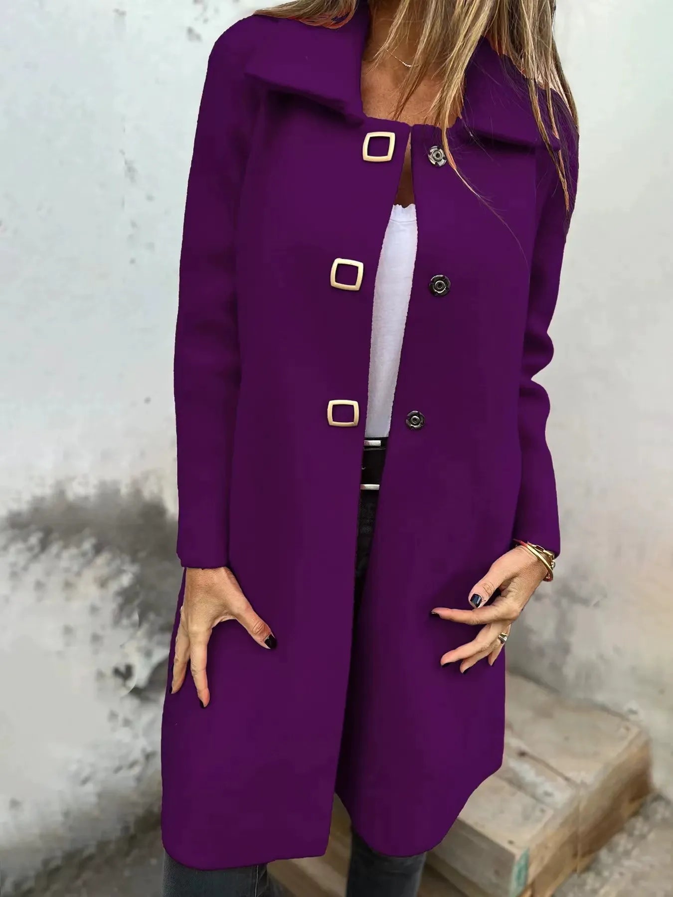 Women's Coat in Wool – Tailored Fit – Knee-Length – Single-Breasted Elegant Design