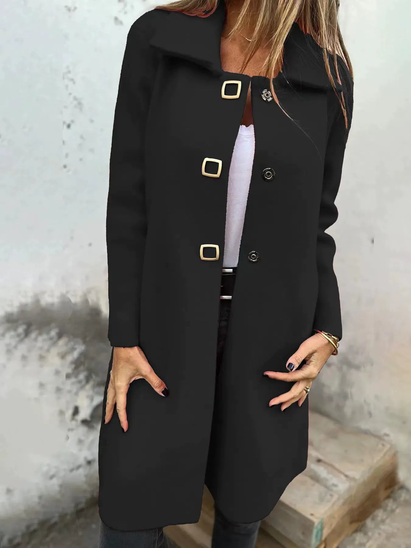 Women's Coat in Wool – Tailored Fit – Knee-Length – Single-Breasted Elegant Design
