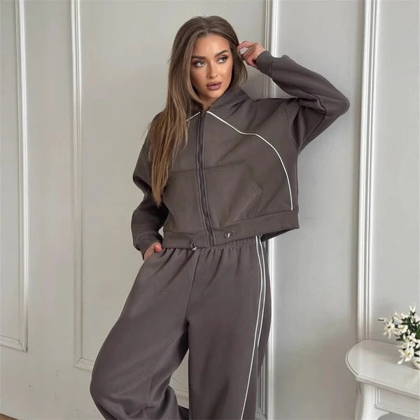 Women's Set with Hoodie and Pants – Oversized – Zipper – Wide Legs – Cotton Feel