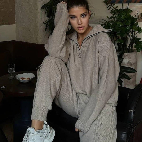 Women's Sweater – Soft Knit – Oversized Fit – Quarter Zipper – Ribbed Edges