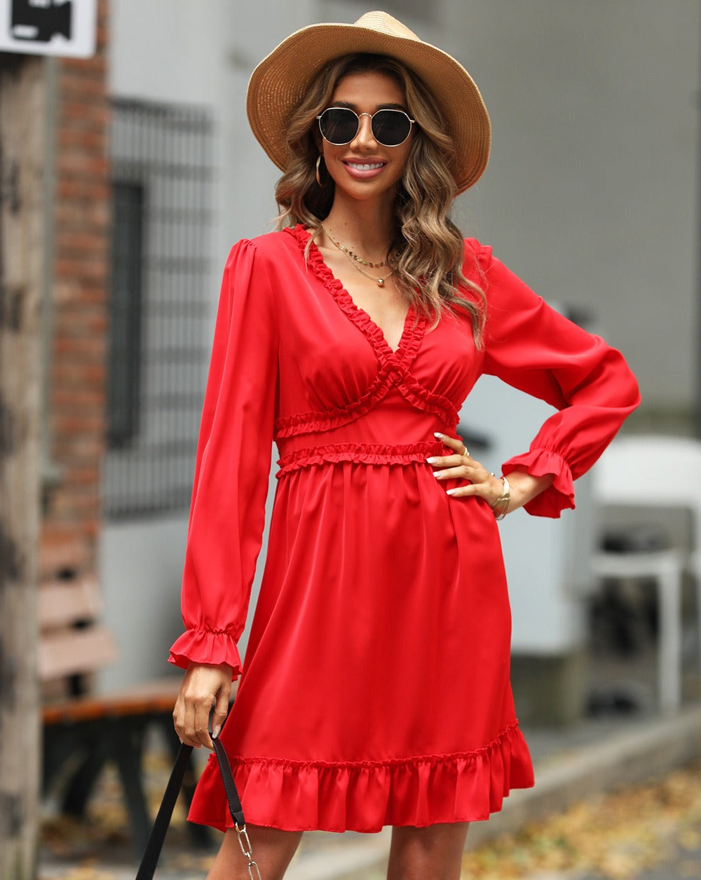 Dress woman – A-line fit – Ruffled V-neck – High waist – Long sleeves elegant