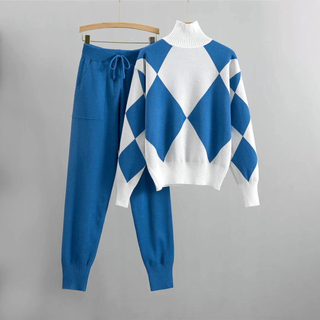 Women's Cozy Suit – Knitted Set – Relaxed Fit – Argyle Pattern – Ribbed Edges