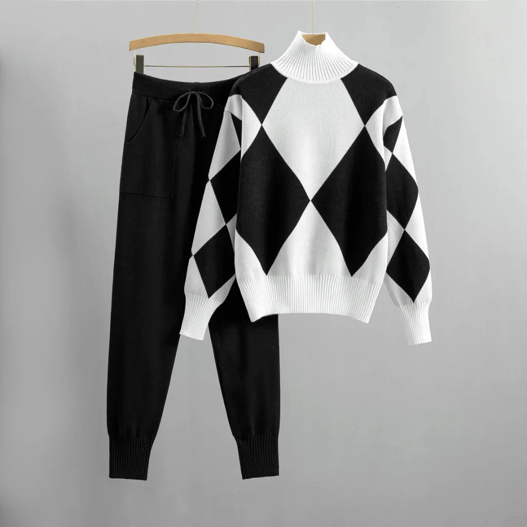 Women's Cozy Suit – Knitted Set – Relaxed Fit – Argyle Pattern – Ribbed Edges