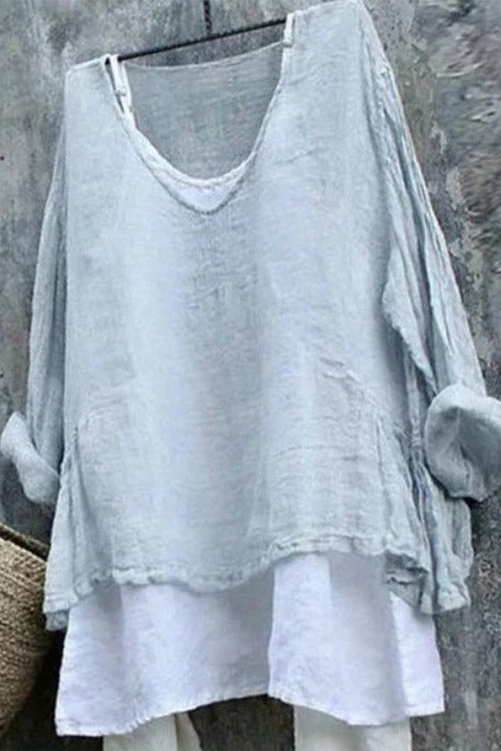 Women's Long-Sleeve T-Shirt – Relaxed Fit – V-Neck – Breathable Fabric – Layered Style