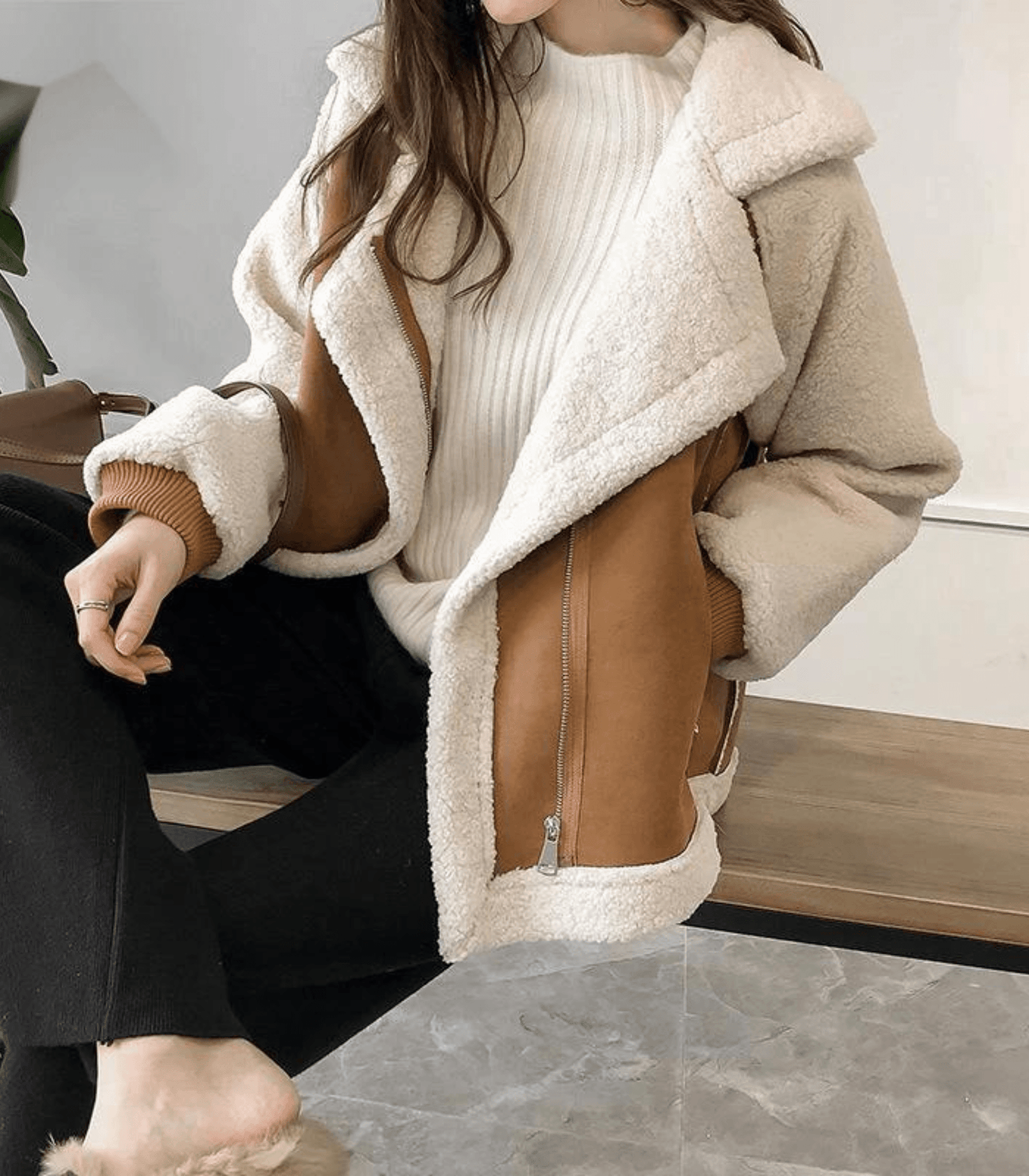 Dame Jakke - Oversized Passform - Myk Sherpa-Fôret - Glidelåslukking - Stilfull og Varm