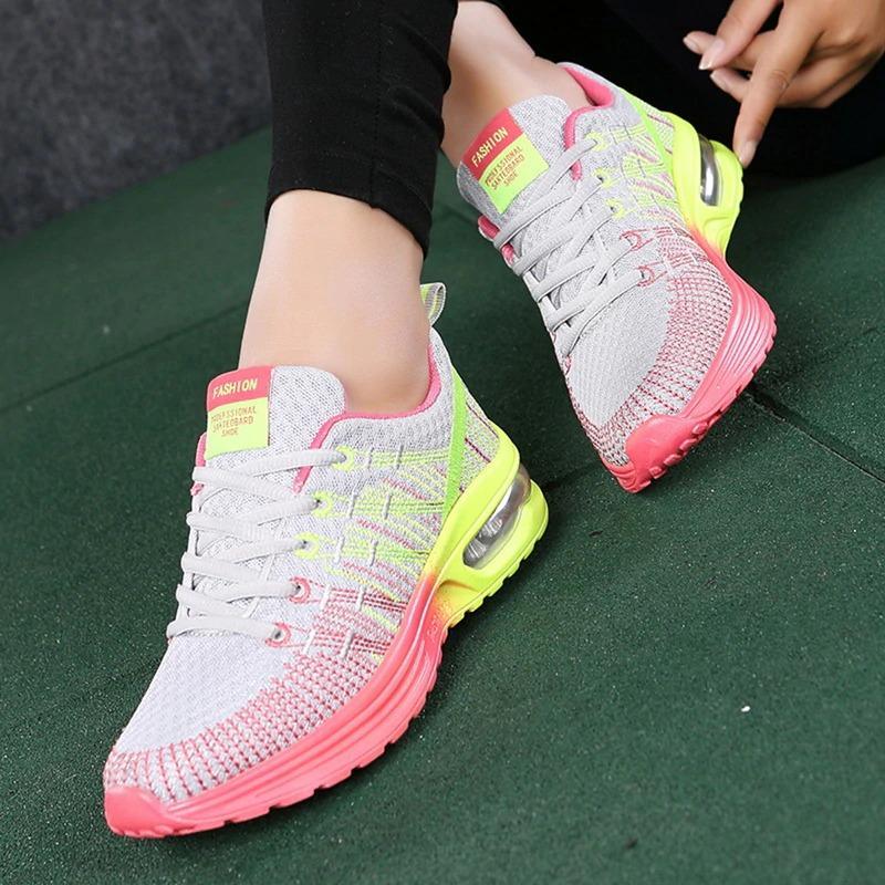 Women's Sneakers – Low Model – Breathable Mesh – Shock-Absorbing Air Sole – Lacing
