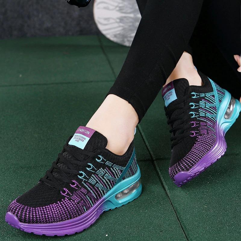 Women's Sneakers – Low Model – Breathable Mesh – Shock-Absorbing Air Sole – Lacing