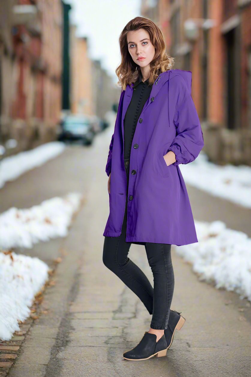Women's Raincoat - Knee-Length - Adjustable Hood - Button Closure - Comfortable Fit