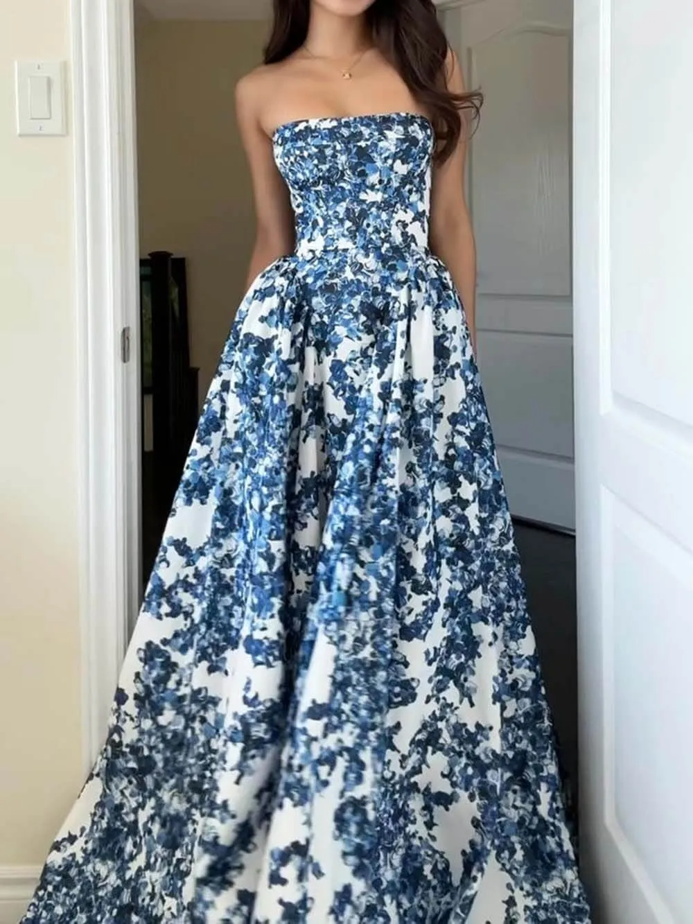Dress for Women – Maxi Length – Strapless – Fitted Bodice – Flared Skirt