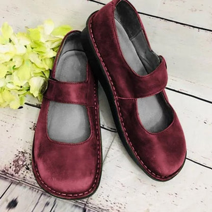 Women's Mary Jane Shoes – Round Toe – Adjustable Strap – Supportive Sole – Padded Interior