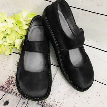 Women's Mary Jane Shoes – Round Toe – Adjustable Strap – Supportive Sole – Padded Interior