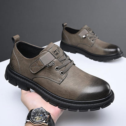 Men's Shoes - Leather - Comfortable Sole - Lacing with Metal Eyelets - Round Toe