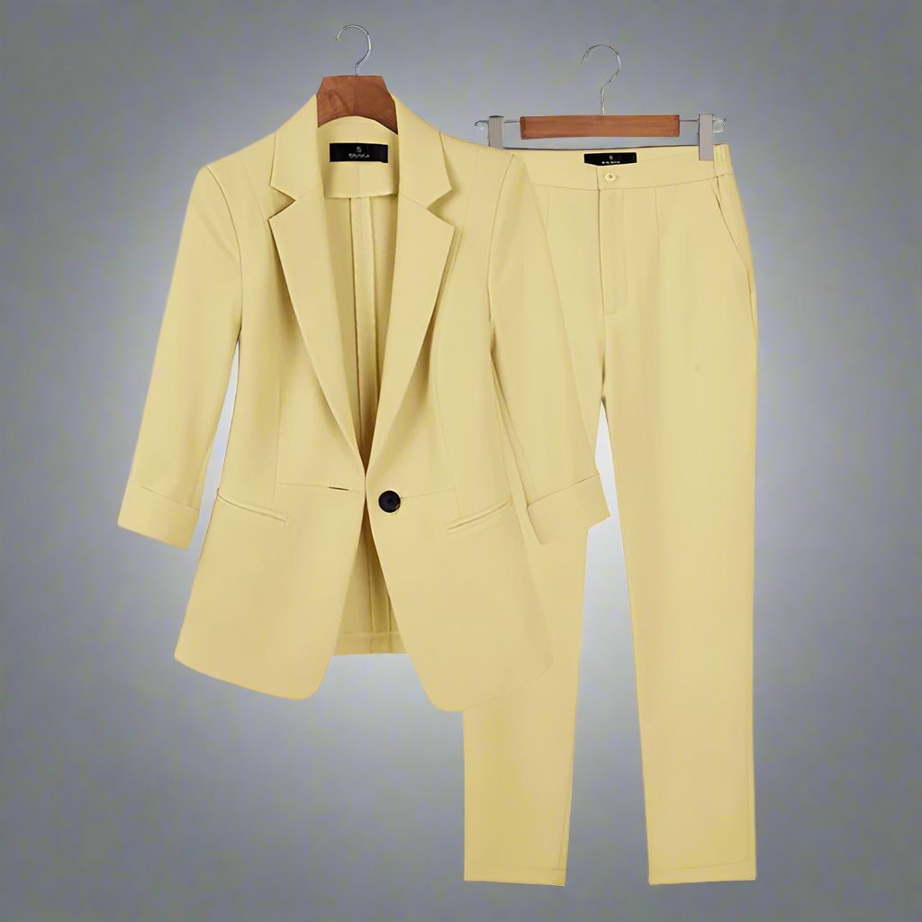 Dame Blazer og Bukse – Skreddersydd Passform – Elegant Enkel-Knapps Blazer – Slim Dressbukse