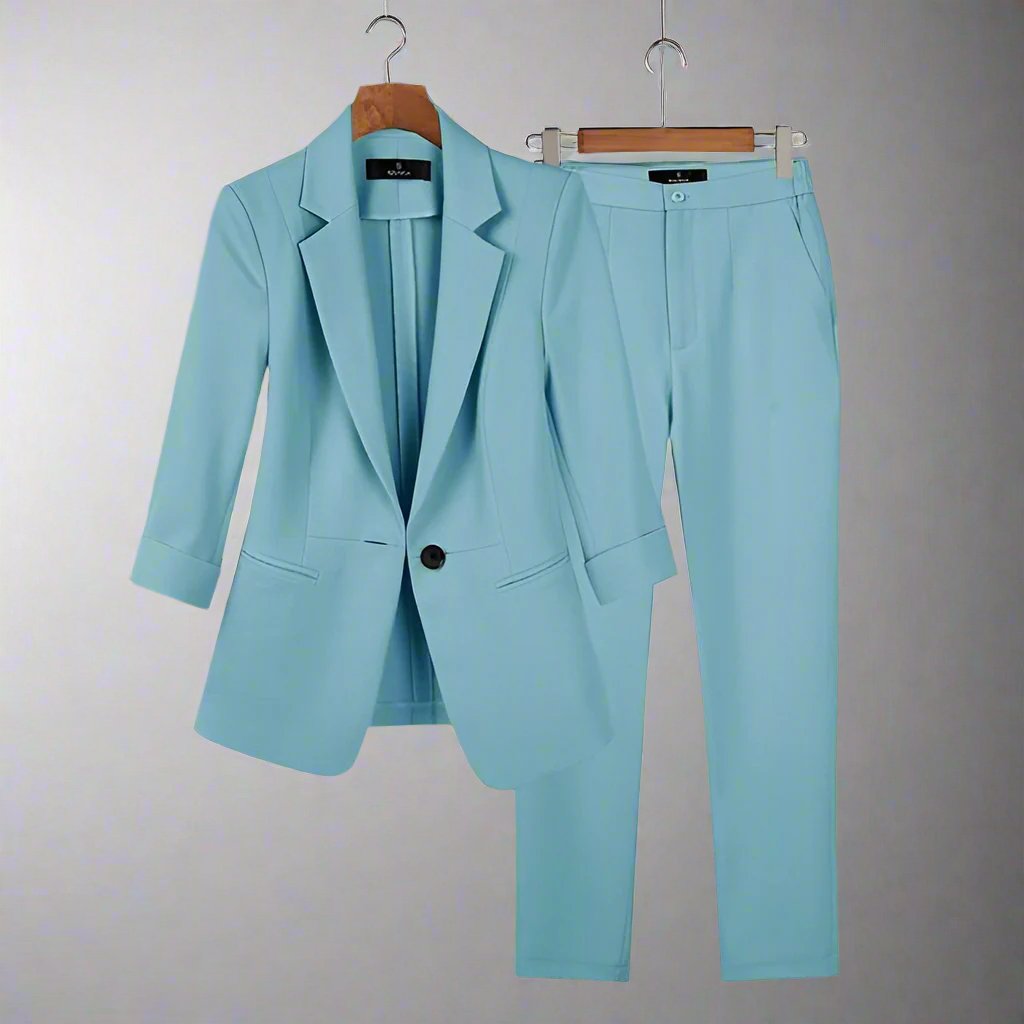 Dame Blazer og Bukse – Skreddersydd Passform – Elegant Enkel-Knapps Blazer – Slim Dressbukse