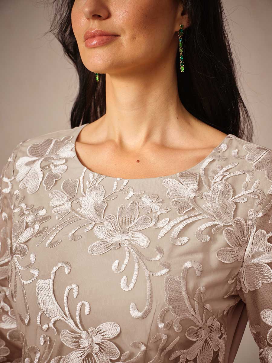 Dress for Women – Maxi Dress – Lace – Airy Fit – Three-Quarter Length Sleeves – Elegant