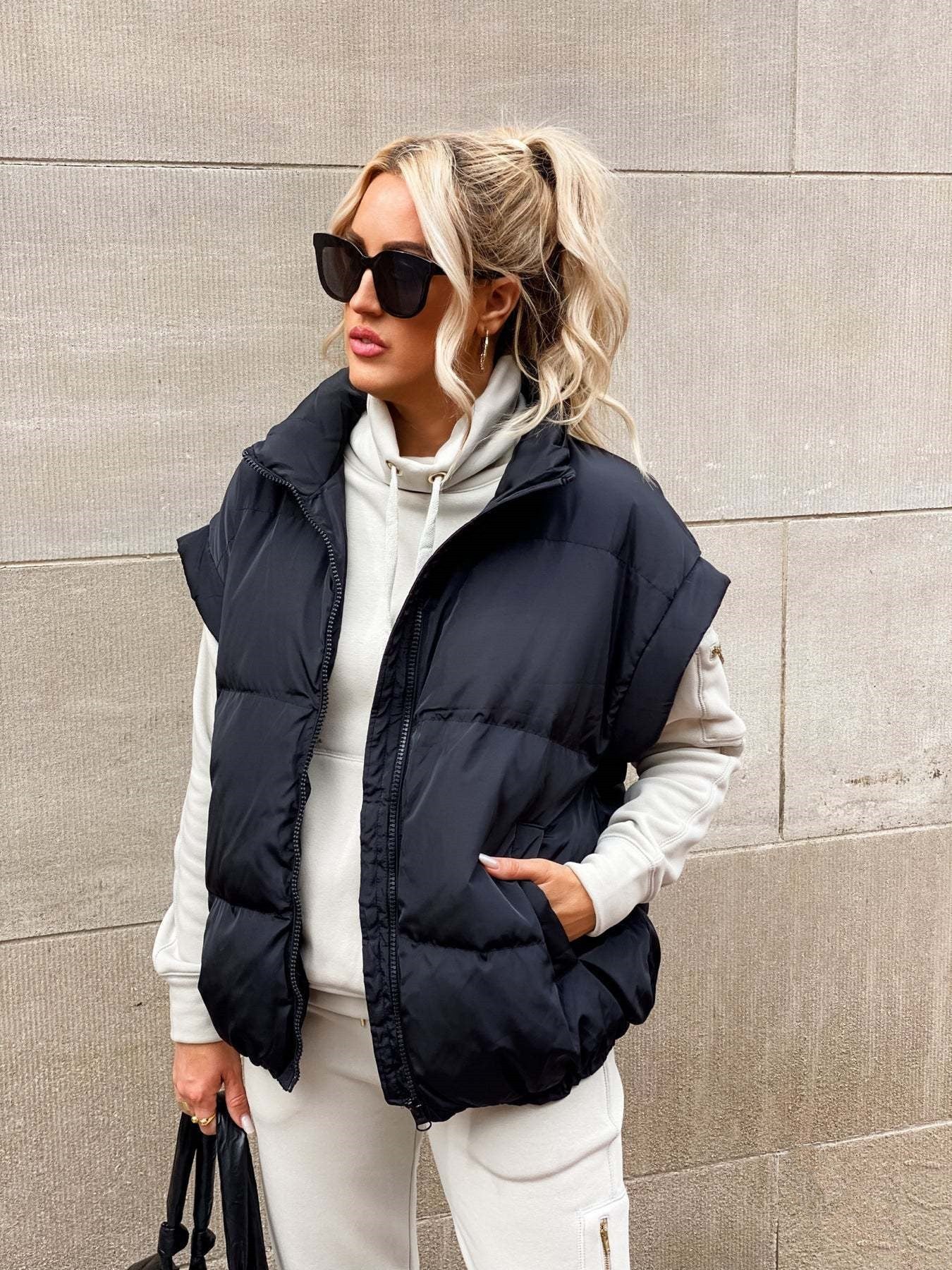 Women's Vest – Padded Quilted – Relaxed Fit – Zipper – High Collar Layered