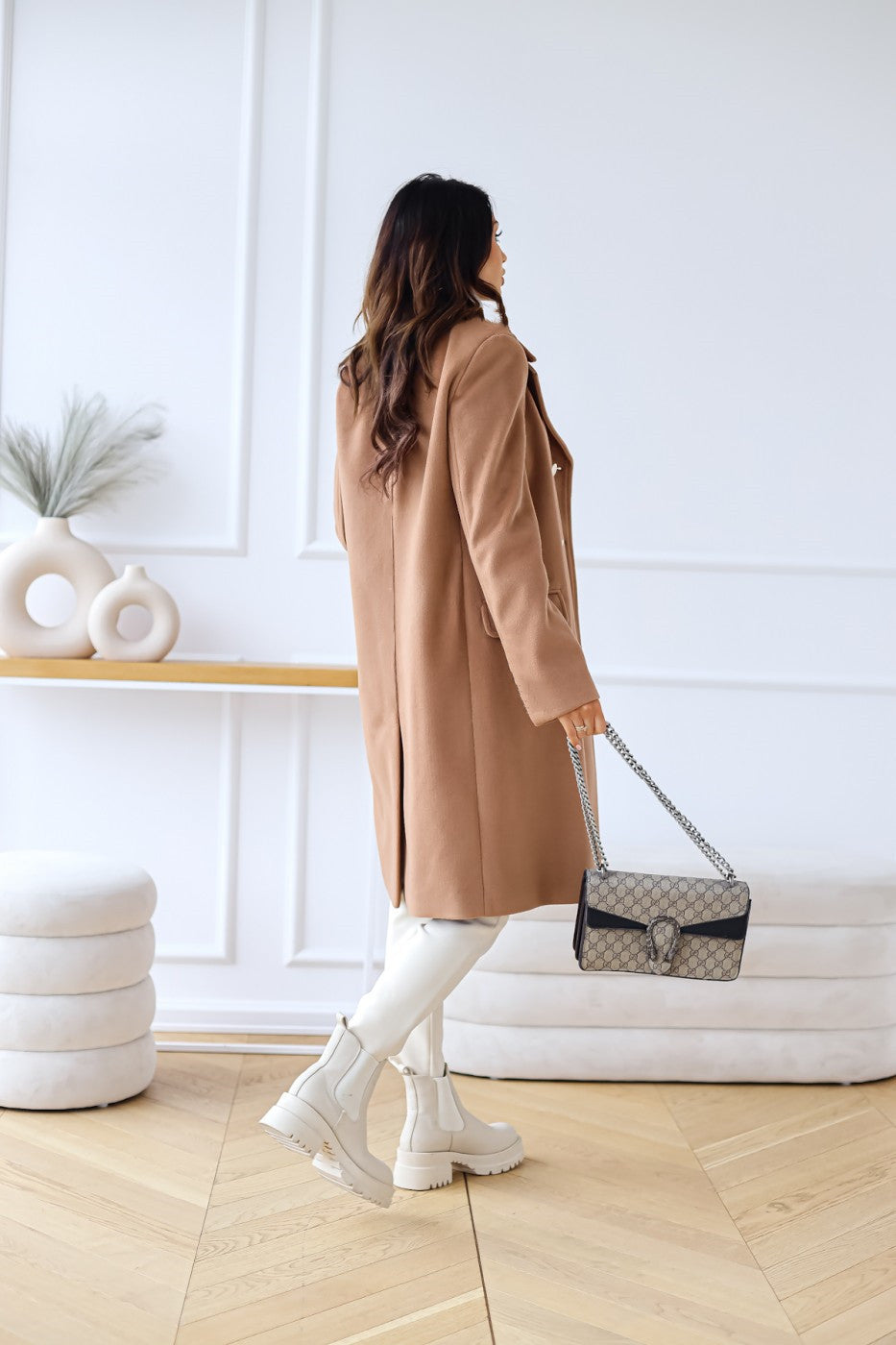 Women's Coat - Double-Breasted Wool Blend - Tailored Fit - Knee-Length with Side Pockets